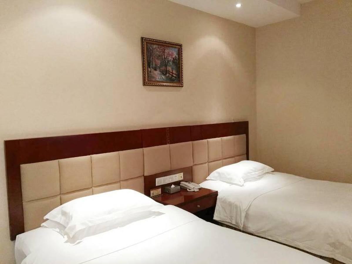 Phoenix Hotel Guangyuan Luaran gambar